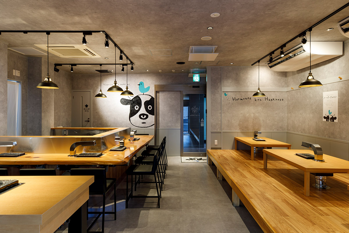 ブランディング 本格炭火焼肉 ハッピーホルモン ロゴマーク 空間デザイン 株式会社voice ブランディング 本格炭火焼肉 ハッピーホルモン ロゴマーク 空間デザイン 株式会社voice